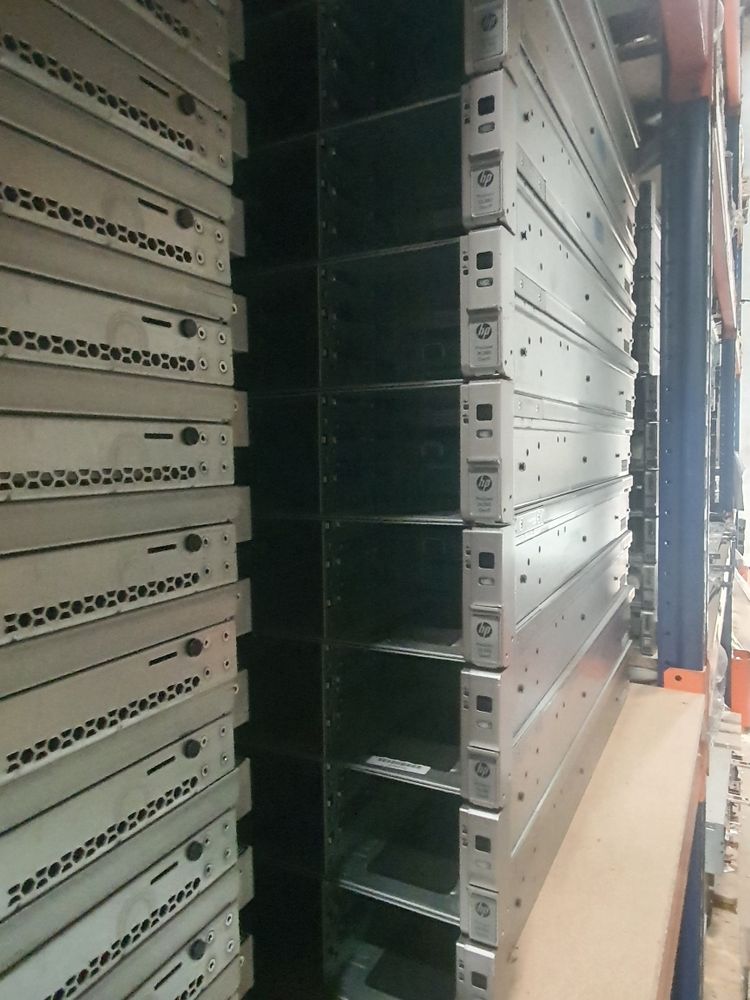 HPE DL380 G9 |  48 vCPUs | 32GB DDR4 | 2 X 2TB